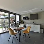 Moderne Dhh Mit Zwei 펜션