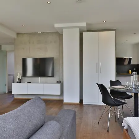 Moderne Dhh Mit Zwei *