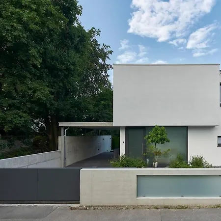 Moderne Dhh Mit Zwei Holiday home