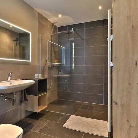 Moderne Dhh Mit Zwei 度假居 格斯特霍芬