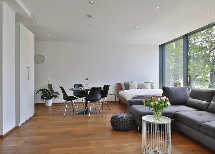 Moderne Dhh Mit Zwei *